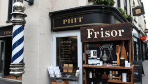 Frisörsalong nära mig – priser, dricks & etikett på Irland